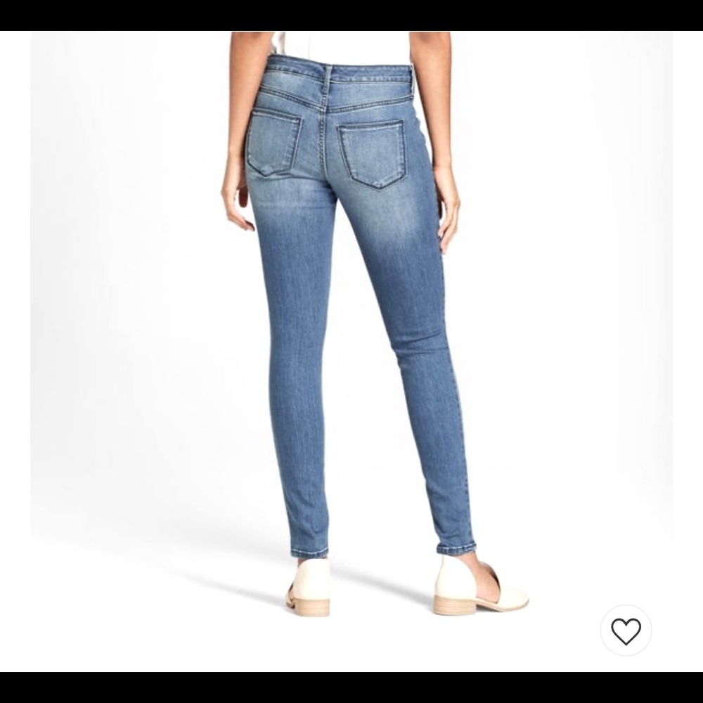 NWOT Universal Thread Mid Rise Jegging - Picture 2 of 6